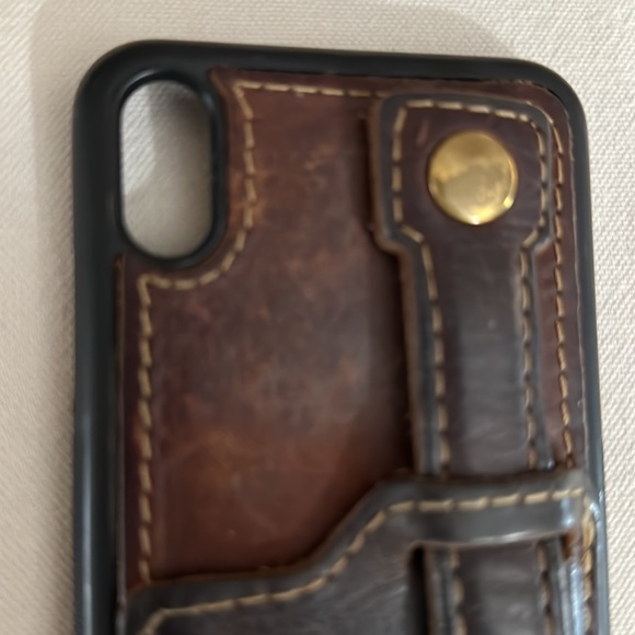 Holtz Leather iPhone 10x max. With wrist strap. Excellent condition. - Picture 5 of 9